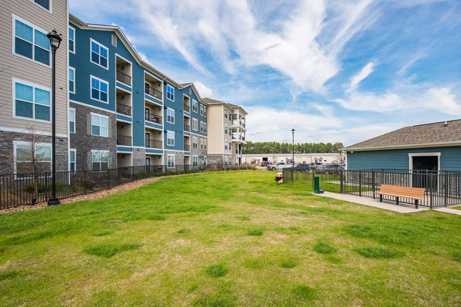 Spacious Furnished Resort Style Apartments Tomball Esterno foto
